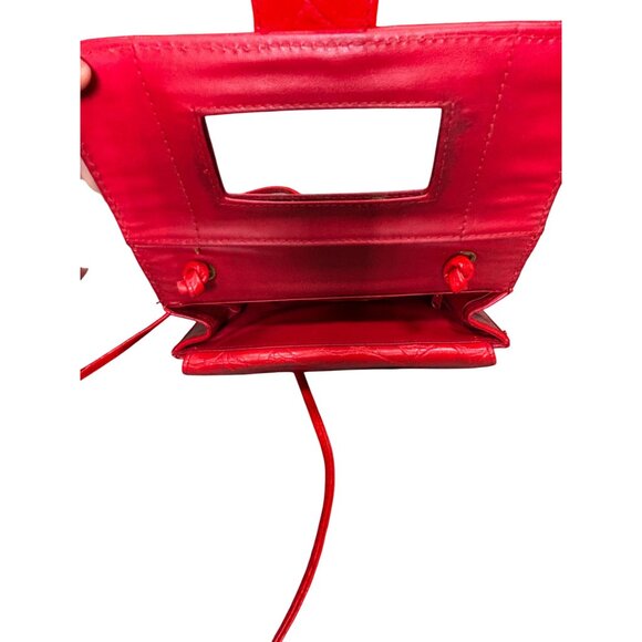 Red Faux Crocodile Embossed Shoulder Crossbody Bag With Gold Clasp By Ponte - Picture 8 of 13